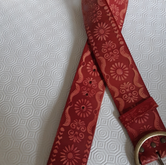 Handmade leather belt - Picture 2 of 3